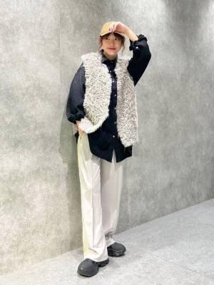 めちゃ軽！【ローリーズファーム】羽織るだけでこなれ感♡「ファーベスト」