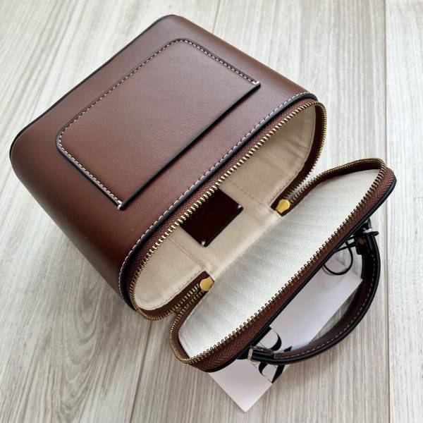 可愛くて…「一目惚れ」♡♡【ZARA】高級感あり過ぎる”バッグ”2選