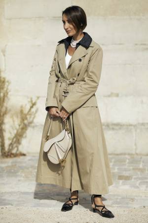 定番トレンチコートコーデは「小物テクニック」で見違える！【ストリートスナップ】