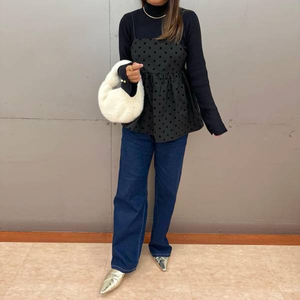 《絶対可愛い！》「出会ってしまった」♡【しまむら】一気にオシャレさんになれる“ブラックキャミ”