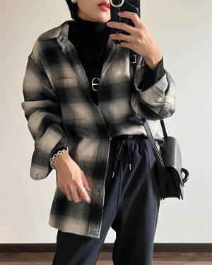 「今年も新調した」って♡【ユニクロ】やっぱ着回し力抜群！「優秀シャツ」