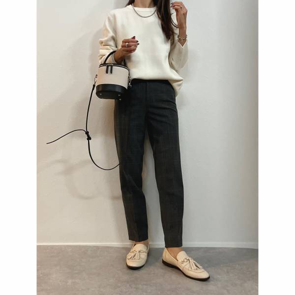 今から「春まで大活躍」！？スゴすぎーッ！！【UNIQLO】「着心地」良すぎ“リブセーター”コーデ集