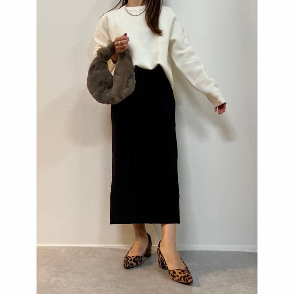 今から「春まで大活躍」！？スゴすぎーッ！！【UNIQLO】「着心地」良すぎ“リブセーター”コーデ集