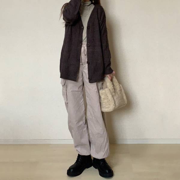 《待望の登場》「体型カバー」最高でヘビロテ！！【GU】「人気」の“コーデュロイパンツ”コーデ集