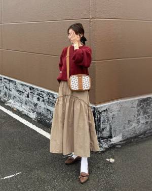 「激推し」で買うしかなかった！【しまむら】秋冬コーデの差し色に決まり！”赤ニット”が可愛すぎる