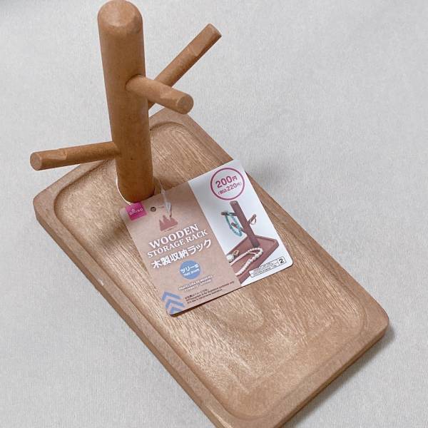 「これは可愛過ぎる！」【ダイソー】で発見！コンパクトなのに収納力抜群！＜アクセスタンド＞