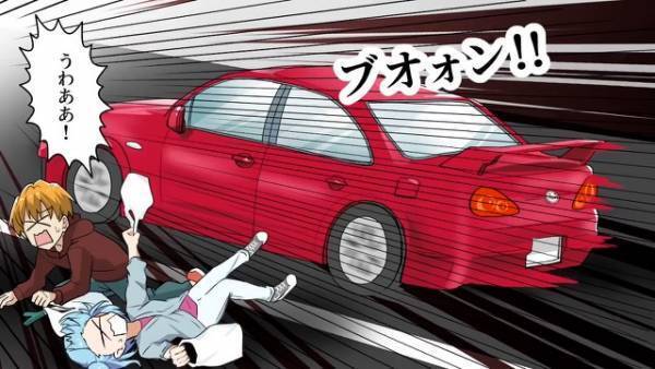 狭い道を歩いていると…突然『暴走車両』が突っ込んできた！？→”まさかの出来事”に2人は横転し…