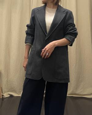 完売間近で即買い！【UNIQLO】「羽織るだけでキマる」ジャケットはヘビロテ決定！