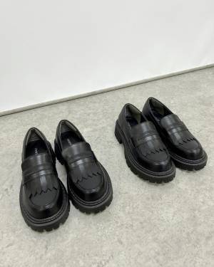 一軍入り確定じゃん♡【しまむら】こりゃ争奪戦の予感！「高見えローファー」