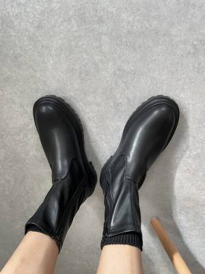 「足長効果も抜群！」「着脱も楽ちん」で超感動！【GU】の“ブーツ”は秋冬大活躍間違いなし！