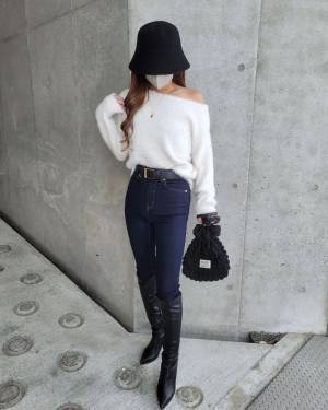 「オーバーサイズ感が可愛い」【GU】大人可愛いを実現する”ゆるセーター”特集