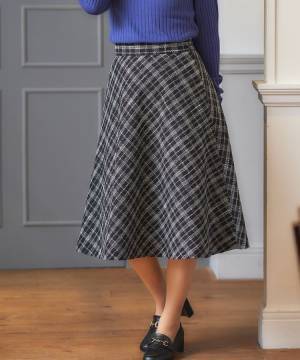 《低身長さんもOK！！》【ハニーズ】色・形・デザイン豊富すぎ”最旬スカート”4選