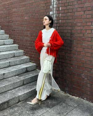 縦長効果◎【ラインパンツ】がスポーティー × モードでおしゃれ！