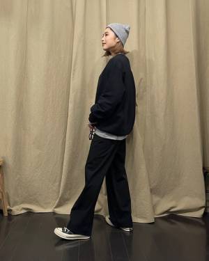 「この秋冬間違いなく頼れる」！！【ユニクロ】アップデートして帰ってきた！12色展開の”スウェットシャツ”