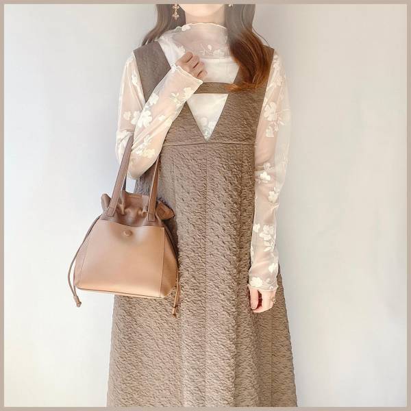 「思わずイロチ買い♡」【しまむら】マニアが大絶賛！「高見えトップス」