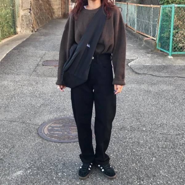 ユニ女「ヒップラインが綺麗♡」【ユニクロ】完売前に買いたい！「カーブジーンズ」