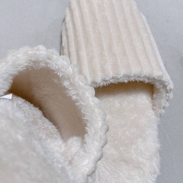 え【ダイソー】スゴすぎない！？「可愛くて優秀」って最高…♡冷え防止！“あったかスリッパ”紹介