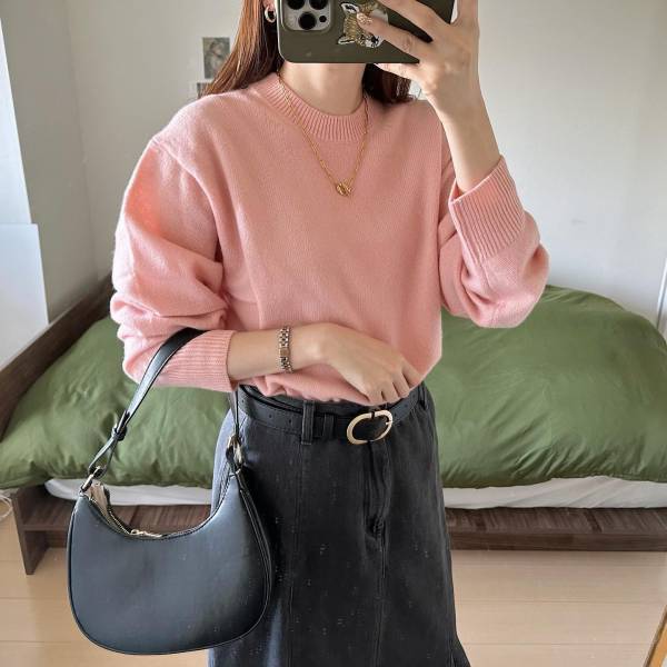 カラバリ豊富で「なーやーむぅーー！」【ユニクロ】『イロチ』で買うべき“優秀セーター”集