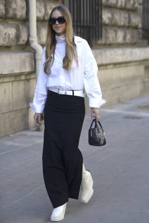 ベーシックカラーだけで、こんなに垢抜ける！ 最旬「ニット」コーデ【ストリートスナップ】