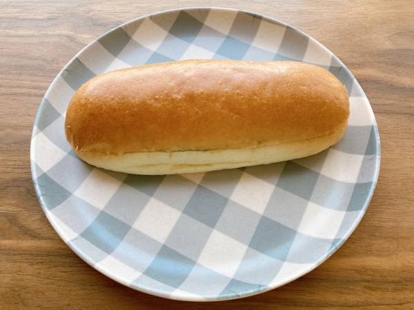 「138円」でこのボリュームは大満足！【ファミリーマート】Wチョコクリームがたっぷり”生コッペパン”の新作登場