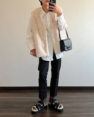 いつものコーデに【もこもこベスト】が可愛い♡ 今すぐ真似したい「最旬コーデ」