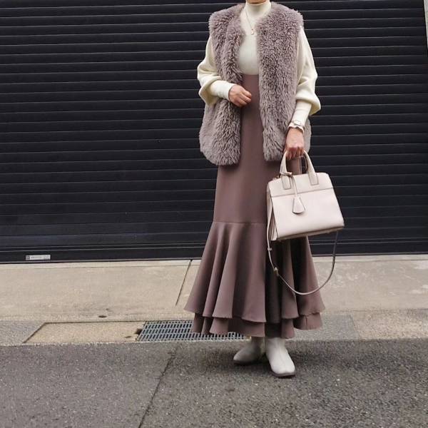 いつものコーデに【もこもこベスト】が可愛い♡ 今すぐ真似したい「最旬コーデ」