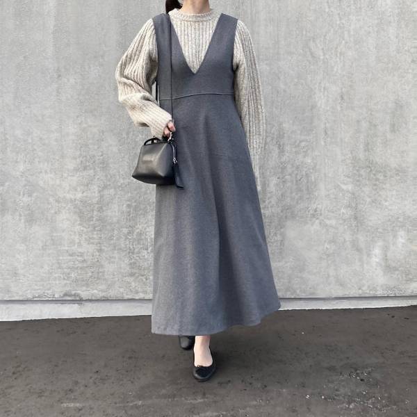 絶対使えるやつやん♡【ユニクロ】美シルエットに感動！「秋っぽジャンスカ」