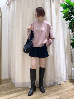 一枚持っておけば最強！！【ビッグロゴトップス】でこなれ感アップ♡