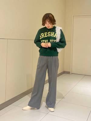 一枚持っておけば最強！！【ビッグロゴトップス】でこなれ感アップ♡