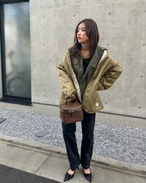 「しっかり生地が超高見え♡」で「お気に入り」【ユニクロ】「シワ」にならない“カーキシャツ”紹介