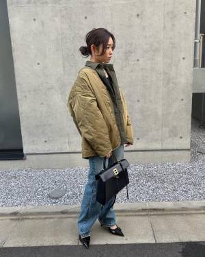 「しっかり生地が超高見え♡」で「お気に入り」【ユニクロ】「シワ」にならない“カーキシャツ”紹介