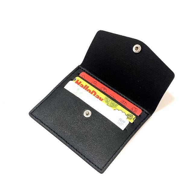 「待ってましたー♡」「もう売ってなかったです」【セリア】シンプルなのに機能的”新作コインケース”がオシャレ！