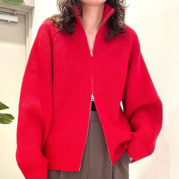 何着でも持っておきたいッ！毎日着たいくらい可愛さの【ジップニット】って？