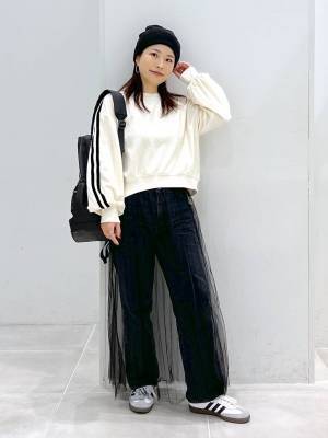 スタッフもリアルバイ‼︎【ローリーズファーム】秋冬大活躍間違いなし♡「ベロアトップス」