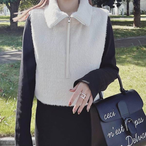 色味も丈も形も「すべて求めてた感じ♡♡」【ZARA】「見た瞬間一目惚れ」した“ふわふわトップス”2選