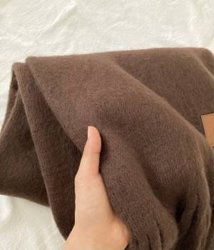 この可愛さと高級感に「買わずにはいられなかった」！！【しまむら】「ヘビロテ確実」な冬の必需品”マフラー”を発見