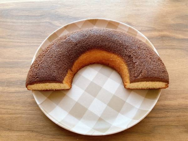 『160円』で「驚くほどのビックサイズ」！「コスパ抜群」【ローソン】ふわふわ“シフォンケーキ”が絶品