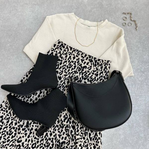 ＜即完 → 再販決定!!＞【GU】シルエットが美しい♡「大人気ニットブーツ」