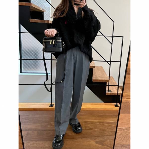 今期…「流行」中！！「着るだけ」でおしゃれさんの仲間入りっ！【WEGO】”ハーフジップ”が可愛い！