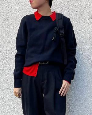 まさに「トレンド」！！【ユニクロ】の「スタイルアップ」と「細見え」する“ネイビートップス”