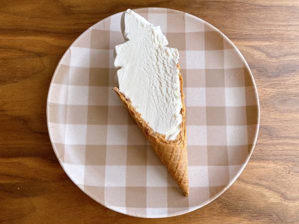 秋の新作アイスは「リピート確定」【ローソン】「ザクザク食感」でウマッ！”イタリアンマロンワッフルコーン”は「上品な甘さ」