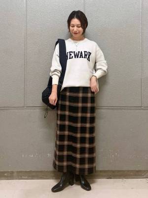 何枚でも欲しい♡【グローバルワーク】ストレスフリー＆大人かわいい「ロゴトップス」