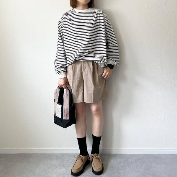 ＜メンズっぽ可愛いが今キテる！＞【GU】脚長効果も♡「タックハーフパンツ」