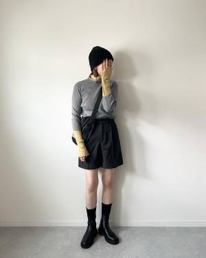 ＜メンズっぽ可愛いが今キテる！＞【GU】脚長効果も♡「タックハーフパンツ」