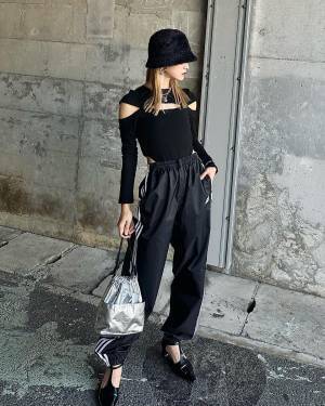 結局『黒』が一番好き！【秋冬コーデ】すぐに真似したい「ブラックコーデ」