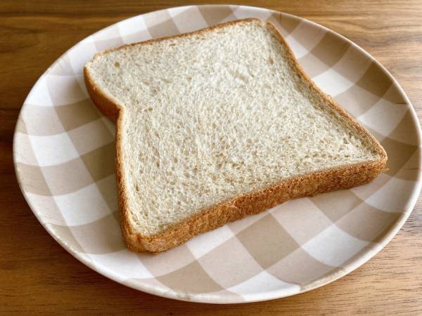 「ヘルシー志向の方」に激推ししたい”食パン”は「しっとりもちもち」【ローソン】毎朝食べたい！「ブラン入り食パン」