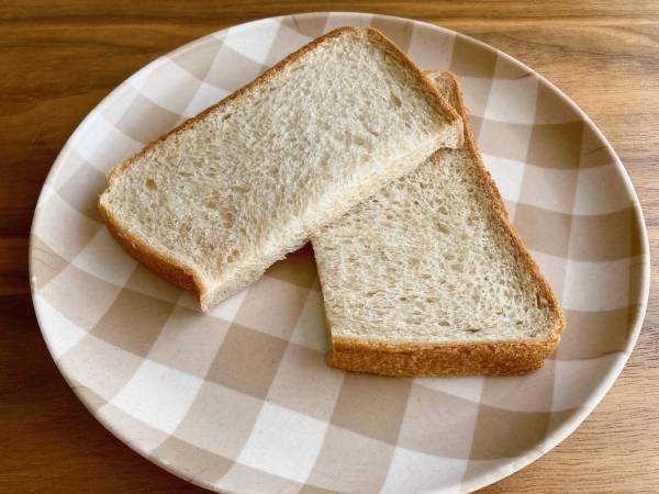「ヘルシー志向の方」に激推ししたい”食パン”は「しっとりもちもち」【ローソン】毎朝食べたい！「ブラン入り食パン」