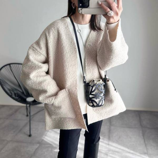 ＜コレは買い！＞「ニットとスウェットの間」って何！？【ユニクロ】「ホワイト」が可愛い“トップス”紹介