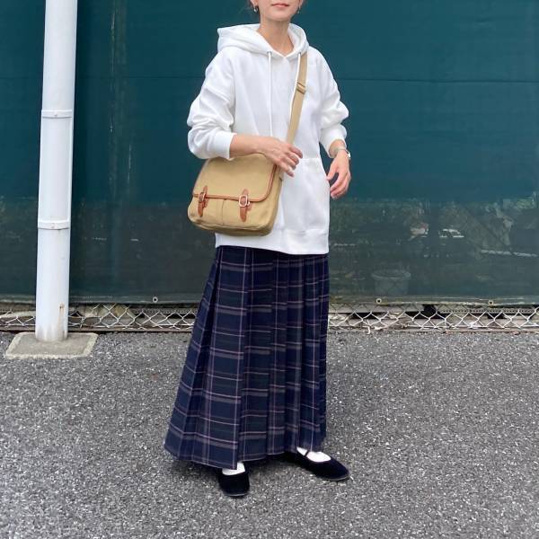 今季も人気！【フーディートップス】でカジュアルにおしゃれを♡