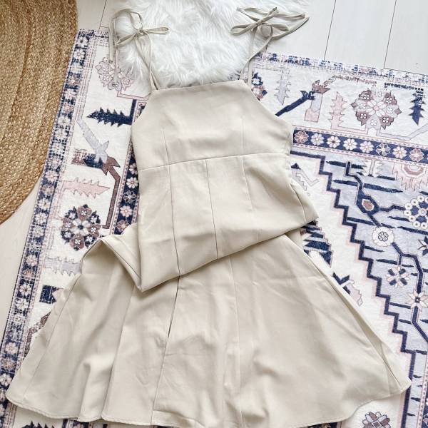 セットで着てもかわいい♡【しまむら】「シルエットがとにかくきれい」“ニット＆キャミワンピ”